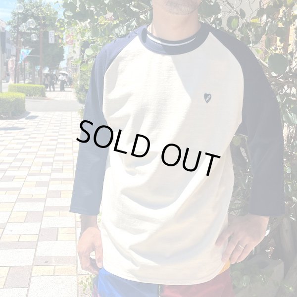 画像2: HOLLYWOOD RANCH MARKET ハートインワッペン 2トーンベースボールTシャツ (2)