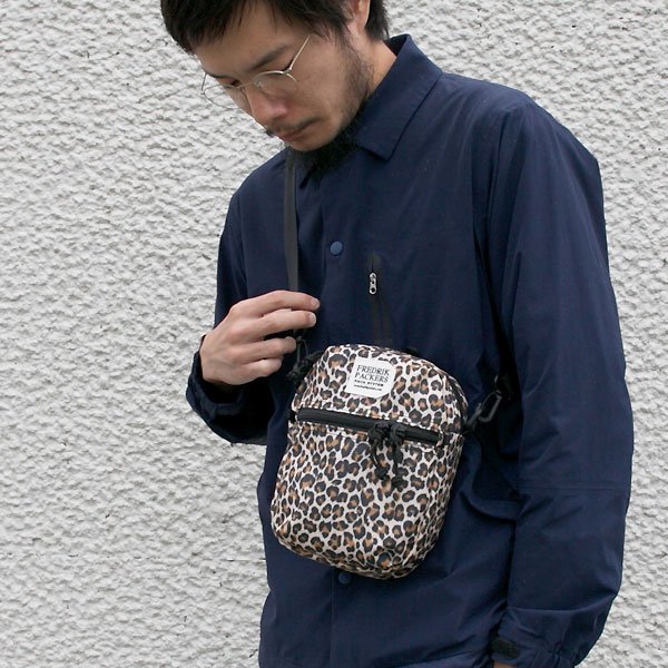 画像2: FREDRIK PACKERS　ACTIVE SHOULDER　M (2)